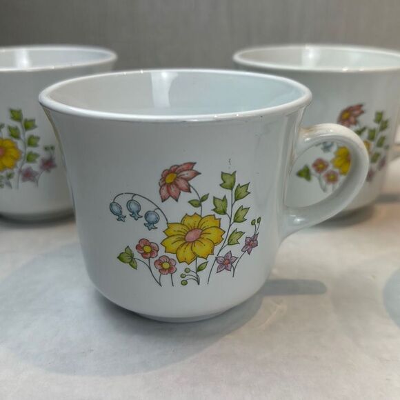 Vtg Corelle Corning Spring Bloom Meadow Coffee Cups Set 5 Tea Flowers 8 oz - Picture 2 of 8